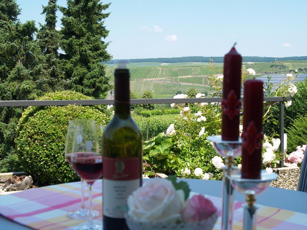 Weingut Bastian Hotel Brauneberg Exterior photo