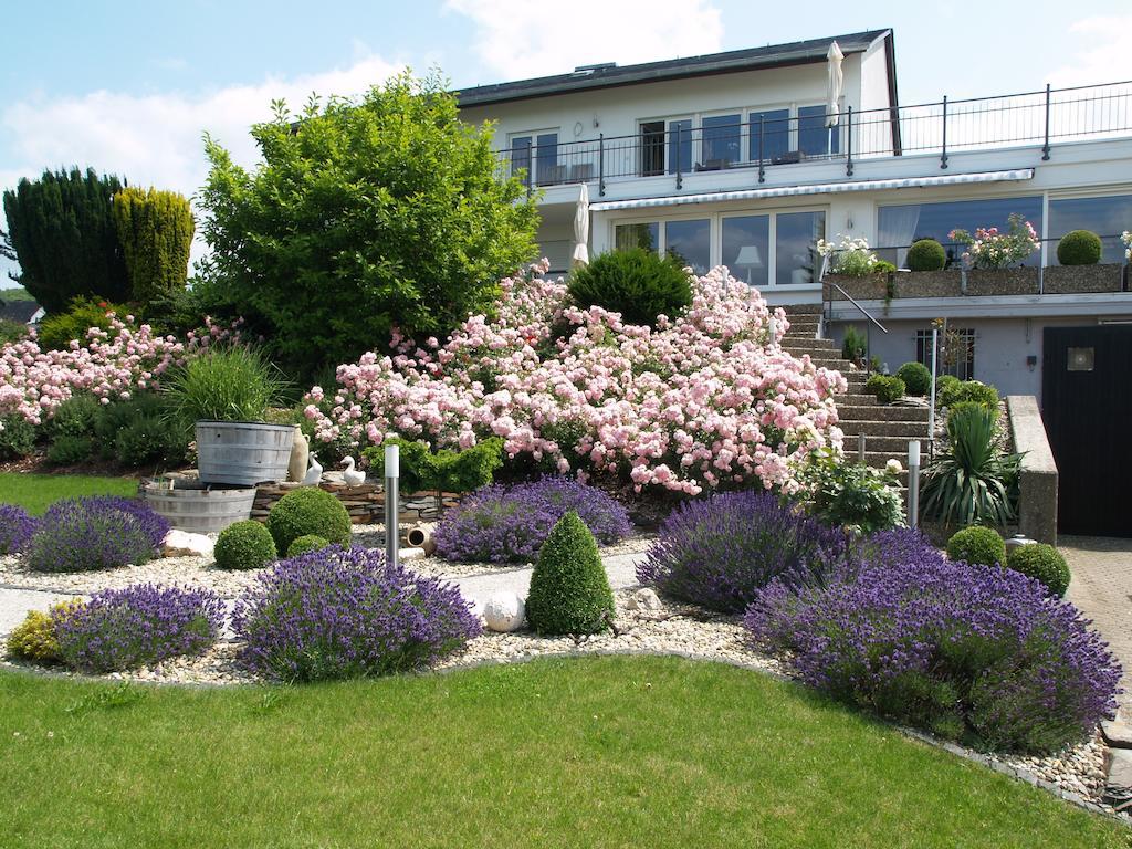 Weingut Bastian Hotel Brauneberg Exterior photo